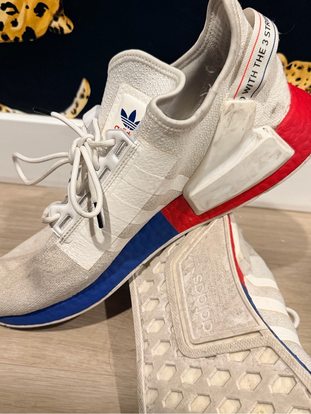 adidas NMD R1 V2 white lush White Low-Top Sneakers with Blue & Red Accents size - Picture 9 of 13